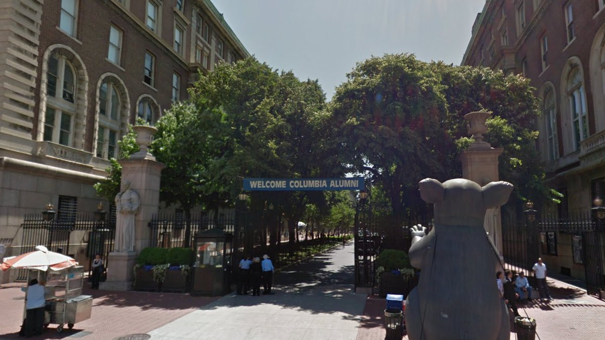 Ingången till Columbia University i New York.